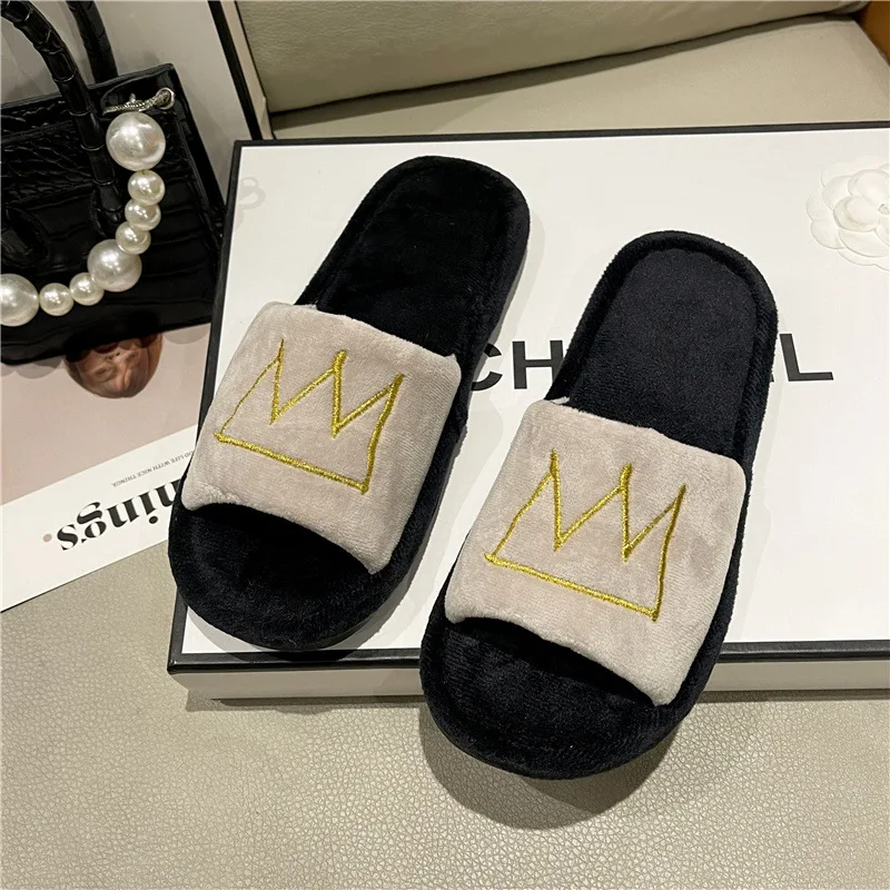Casual Fluffy Slippers Women Home Flat Elegant Crown Designer Shoes Girls Fashion Popular Cotton Open Toe Platform Slipper House