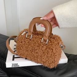 Small Women Bag 2024 Winter Faux Fur Handbag Versatile Black Plush Crossbody Shoulder Bag Designer Fluffy Lamb Woolen Hand Bags