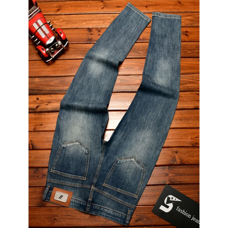 Męskie jeansy retro w kolorze niebieskim, wysokiej jakości, slim fit, mała rozmiarówka, elastyczne, proste, uniwersalne, codzienne, lekkie luksusowe spodnie.