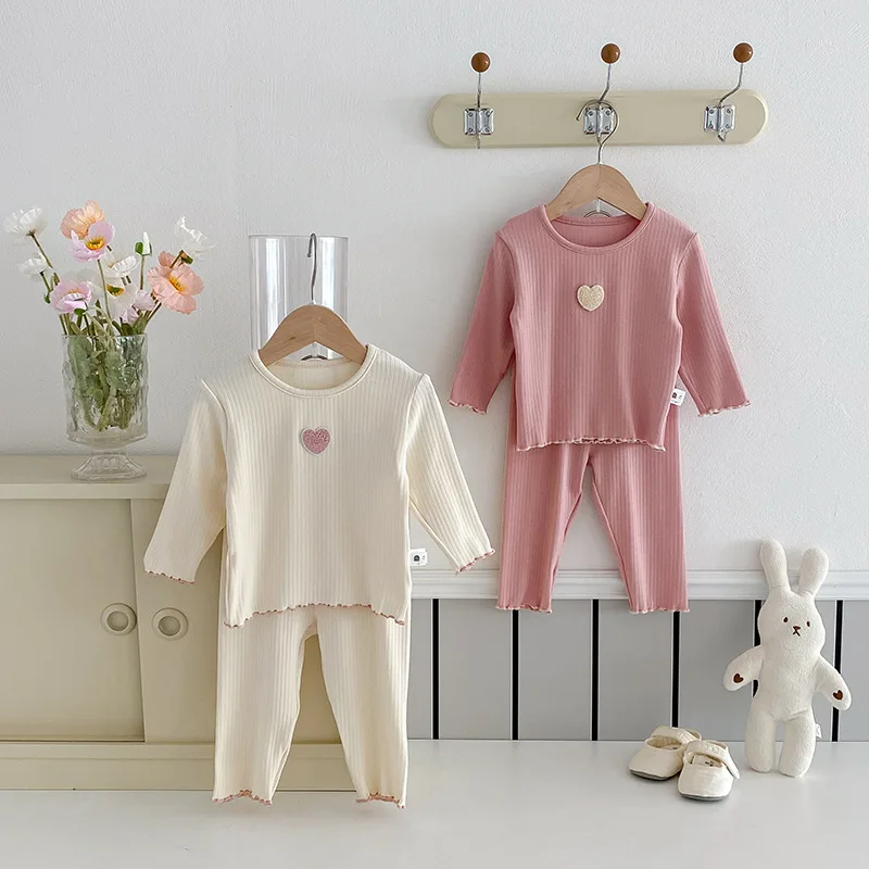 

Autumn Kid Girls Two-piece Set Love Heart Embroidery 1-3Y Baby Girls Loungewear Wooden Edge Long Sleeve Infant Baby Girl Pajama