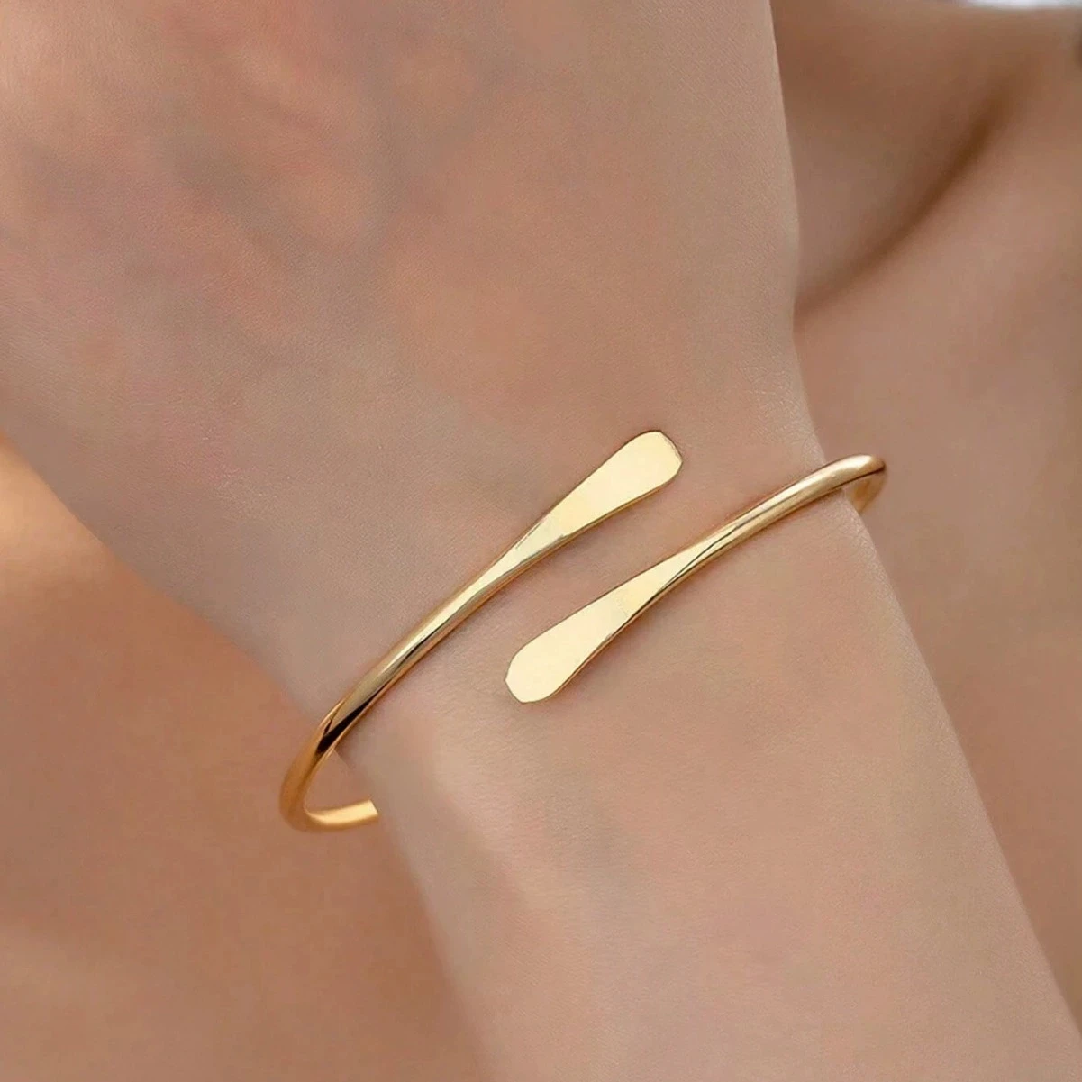 Single Layer Flattened Bracelet Both Ends Opening Bangles Smooth Adjustable Women Jewelry Friend Girl Gift Big Pulsera