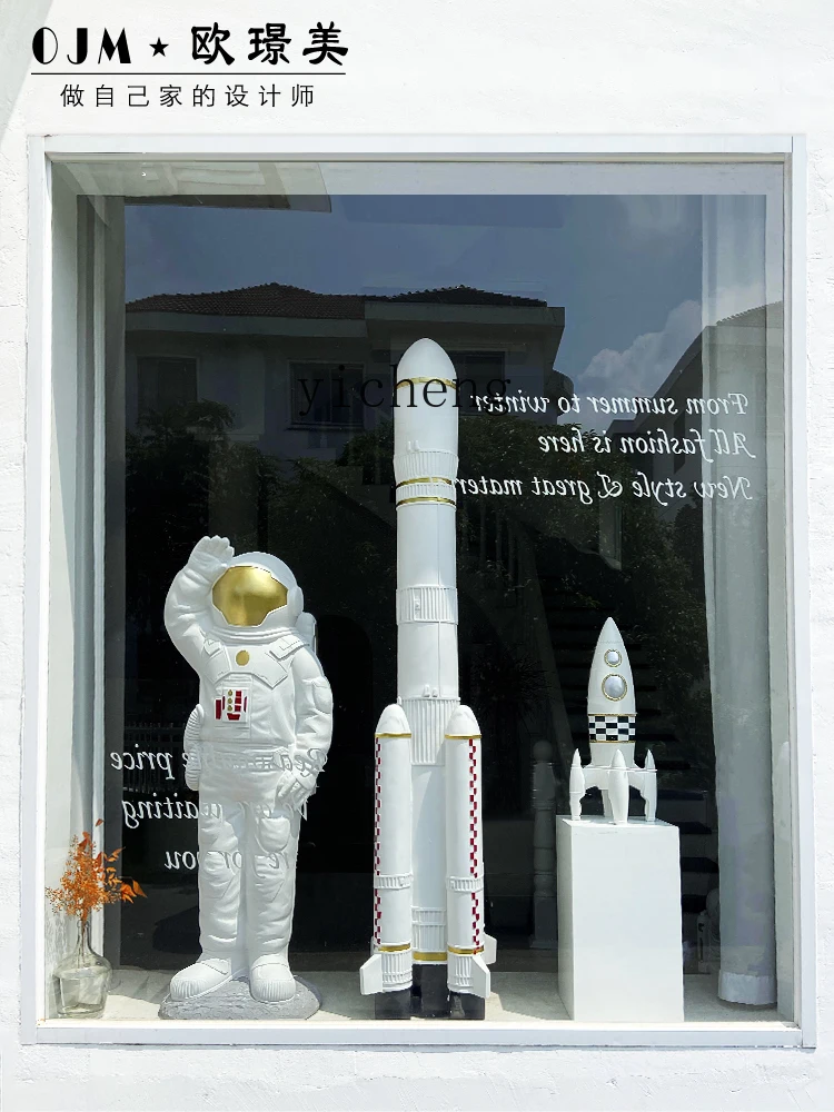 Xl1.8 M Rocket Floor Ornaments Super Large Astronaut Sculpture Bar Mall