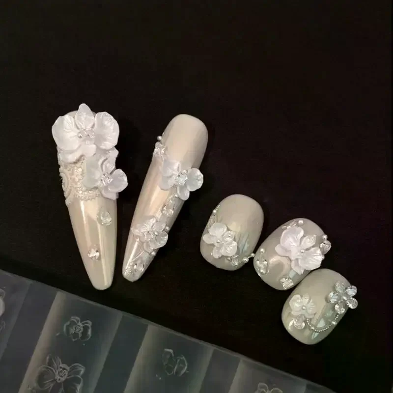 

3D Phalaenopsis Flower Silicone Nail Mold DIY Sweet Butterfly Orchid Flower Design Manicure Template Carving Nail Art Mold Tools