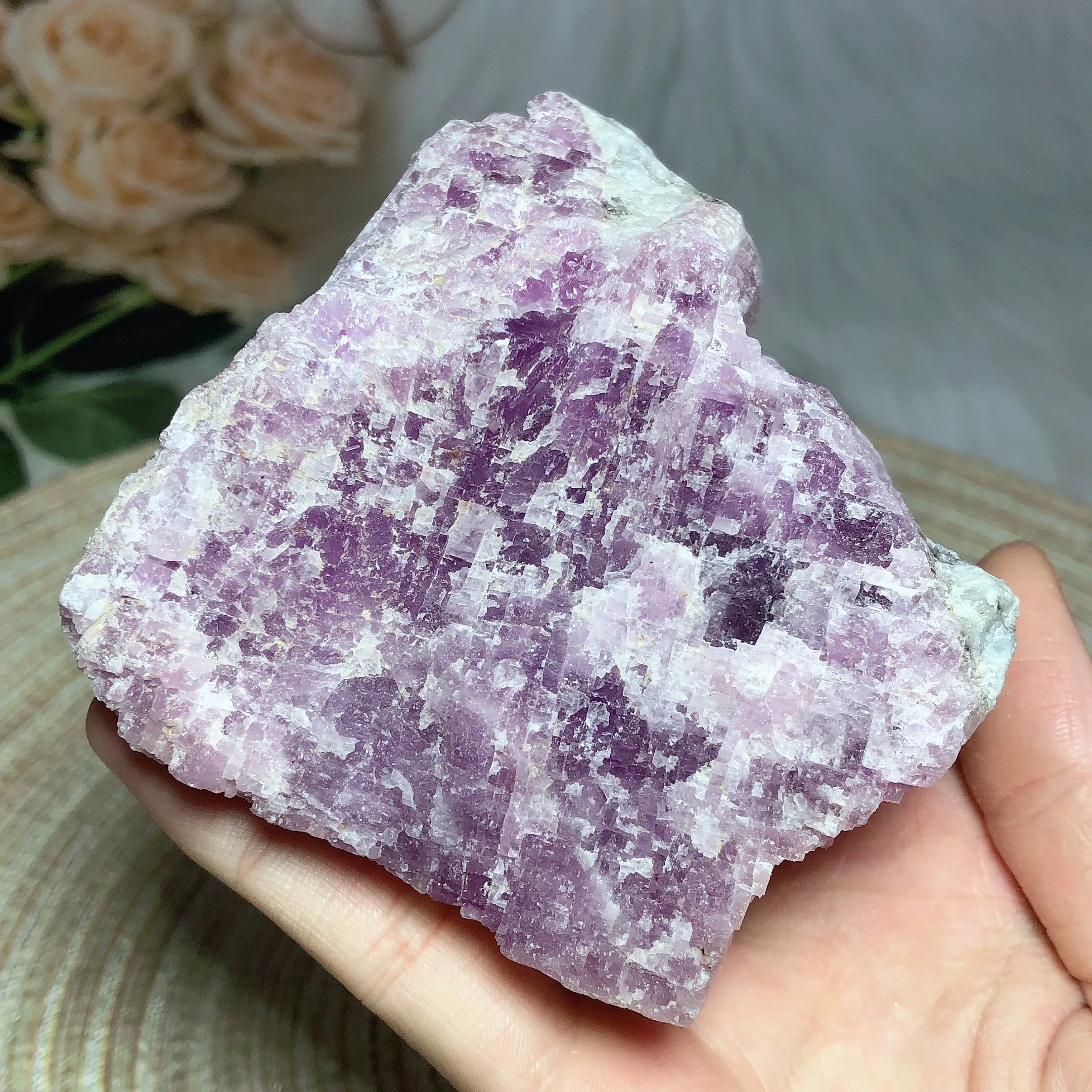 Natural Crystal Kunzite Raw Stone UV Light Effect Specimen Energy Reiki Ornament Healing Ore Home Decorations Gift