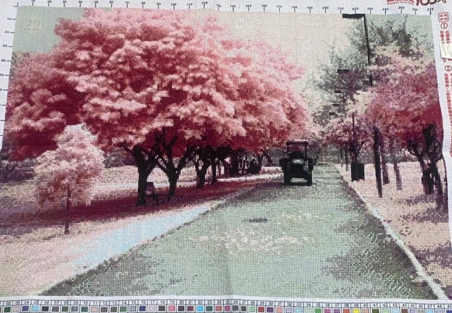 (Finished product) Pure handmade cross stitch finished product with cherry blossoms dancing and fluttering 48 * 68 cm