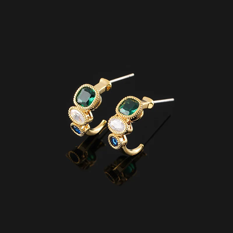 2023 New Zircon Earrings for Women's Versatile Earhole Free Mosquito Incense Plate Ear Clip Gift Wholesale