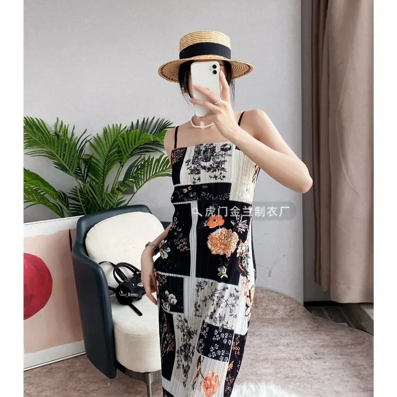 

Miyake French High Quality Women's Dresses Spring Summer New Printed Pressed Pleated Halter Pleated Long Dress 2024 Summer New