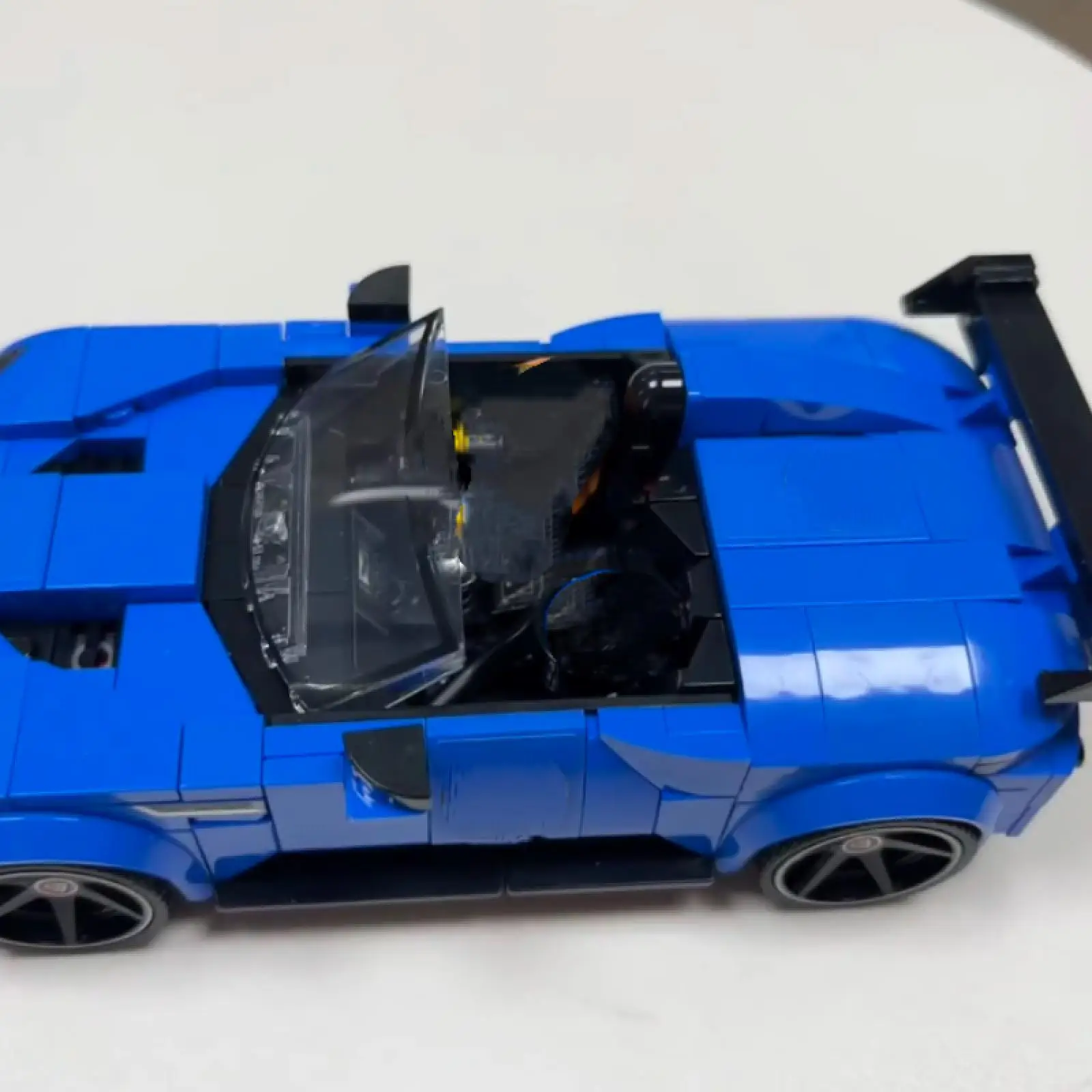 740pcs Luxury Off-Road SUV Building Blocks, Sports Vehicle Assemble Display Creative Model, Collector Edition Desktop Ornament
