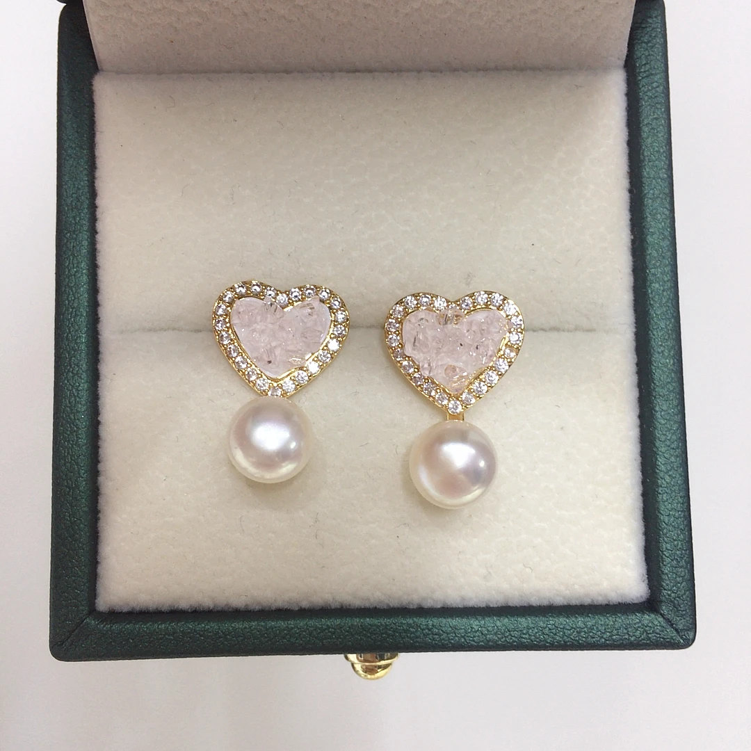 ZHBORUINI 2024 Natural Freshwater Pearl Earrings For Women Light Pink Sea Salt Ice Crystal Heart-Shaped Pearl Stud earrings