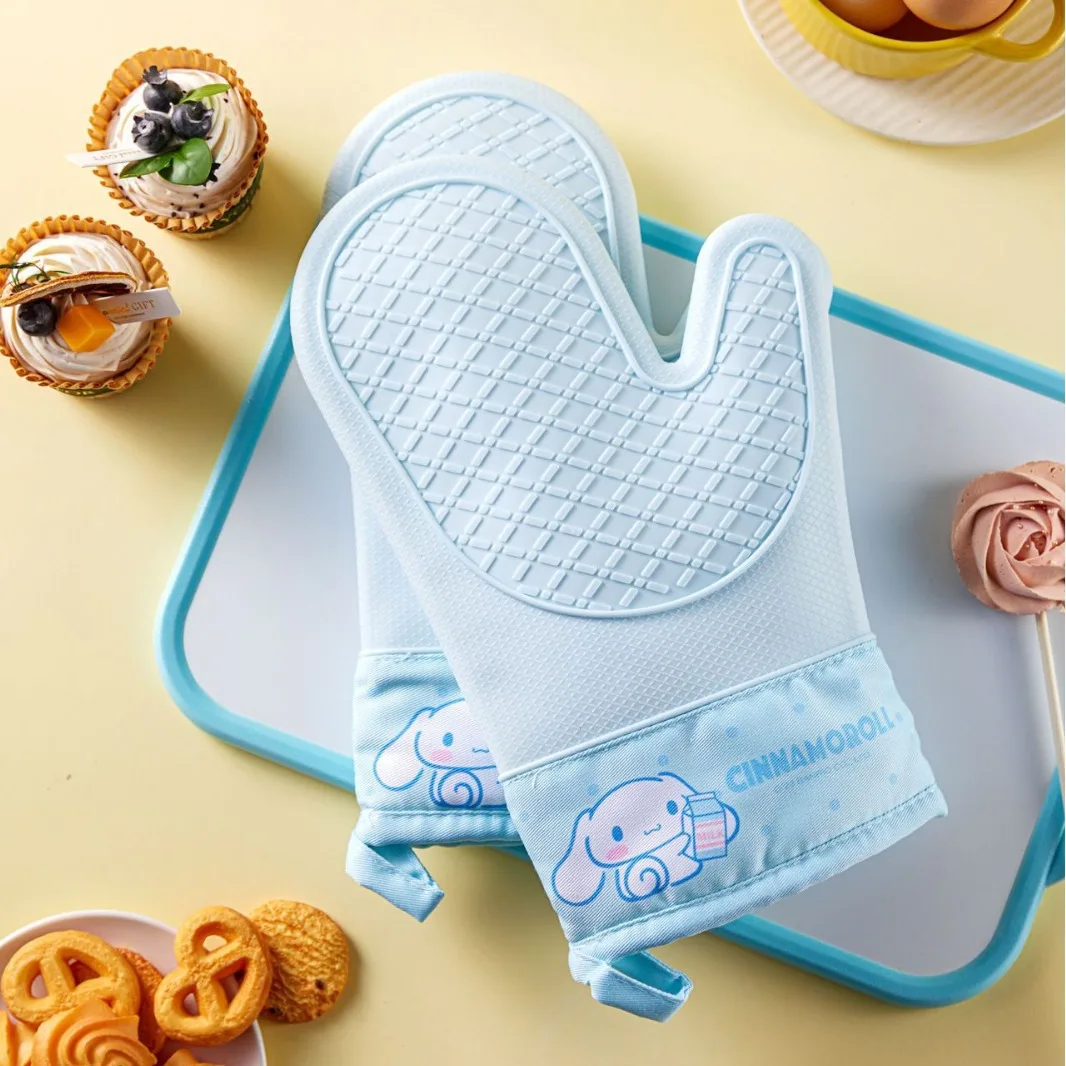 قفازات MINISO Sanrio المصنوعة من السيليكون العازلة للحرارة، قفاز لطيف مقاوم لدرجات الحرارة العالية، قفاز خاص للخبز في المطبخ ومضاد للحرق