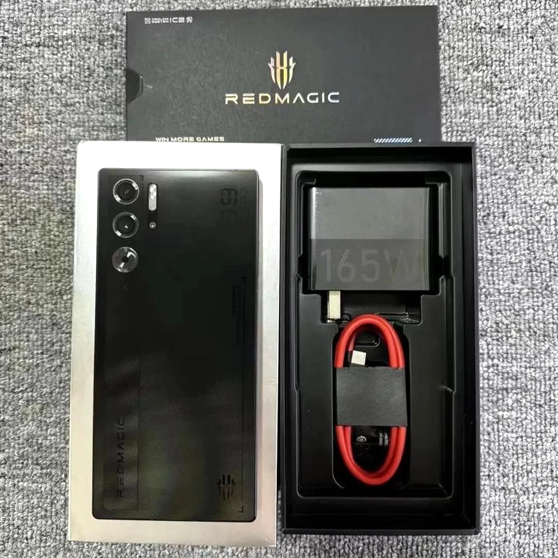 هاتف ألعاب Nubia Red Magic 9pro مستعمل. يحتوي حافظة الهواتف الذكية على غطاء خلفي أسود/أبيض/شفاف.