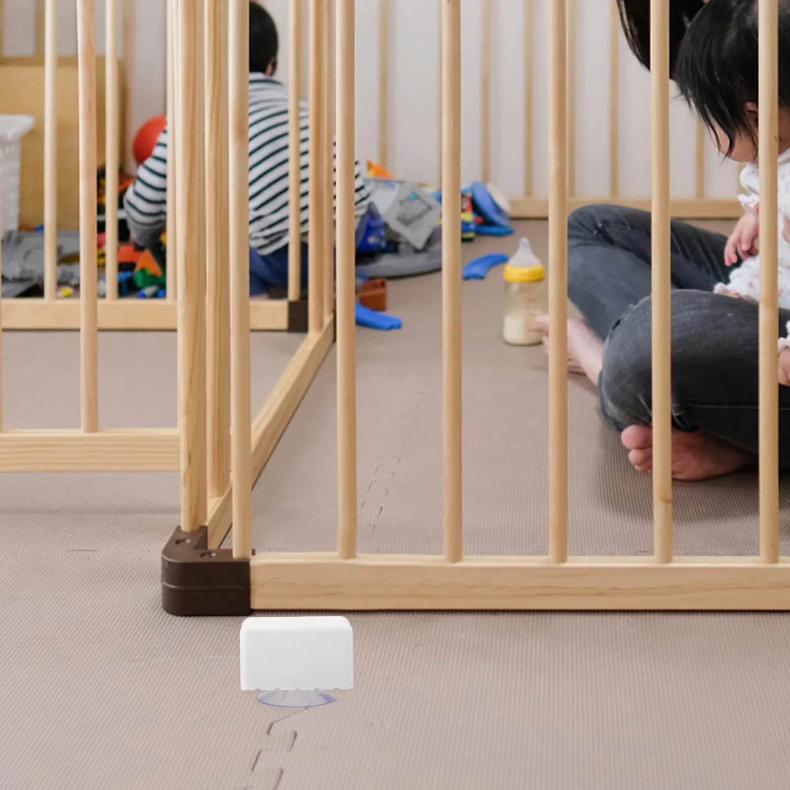 

Toddler Fence Non-Slip Suction Cup Reusable Playpen Connector Universal Child Safety Playpen Suction Base Fixing