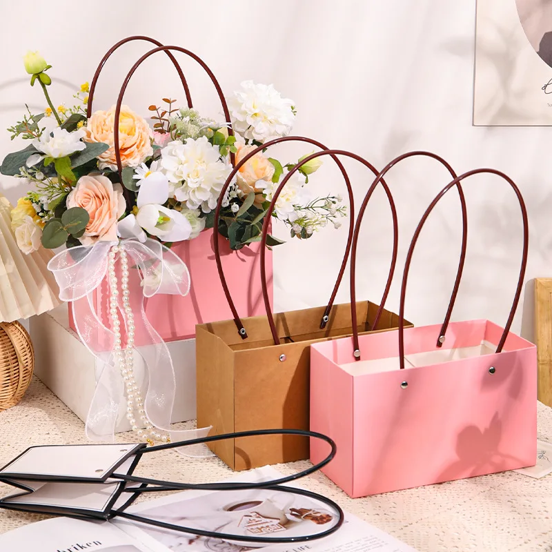 Portable Flower Boxes Waterproof Paper Handy Gift Bags Kraft Handbag Wedding Party Valentine\'s Day Rose Gift Cake Packaging Box