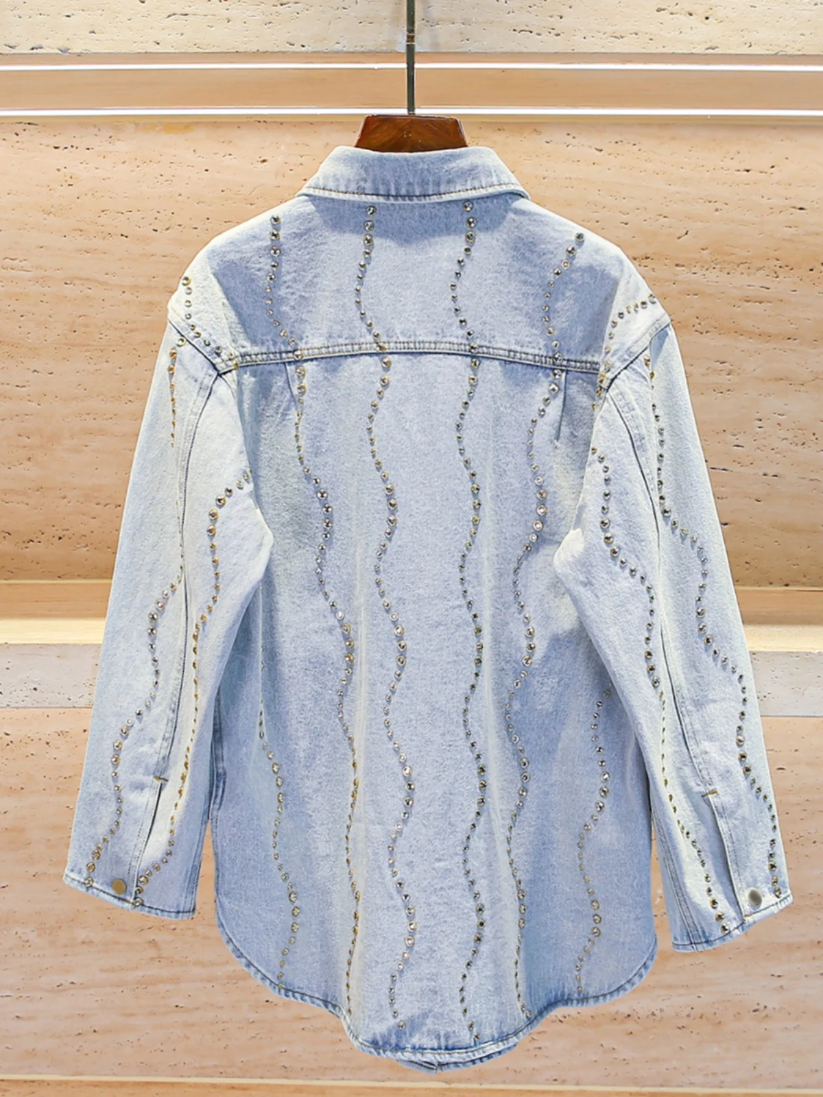 Ele Blue Ne Rhinestone irt เสื้อผู้หญิงทรงอ่อนโยน Sle Commute Sle Straight Cut Long Sve Button Closure