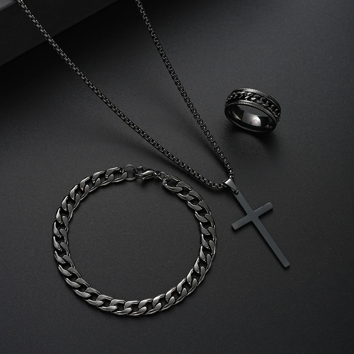 1 set di vendita caldo da uomo alla moda cool hip-hop e set di gioielli semplici con bracciale ad anello incrociato in acciaio inossidabile personalizzato