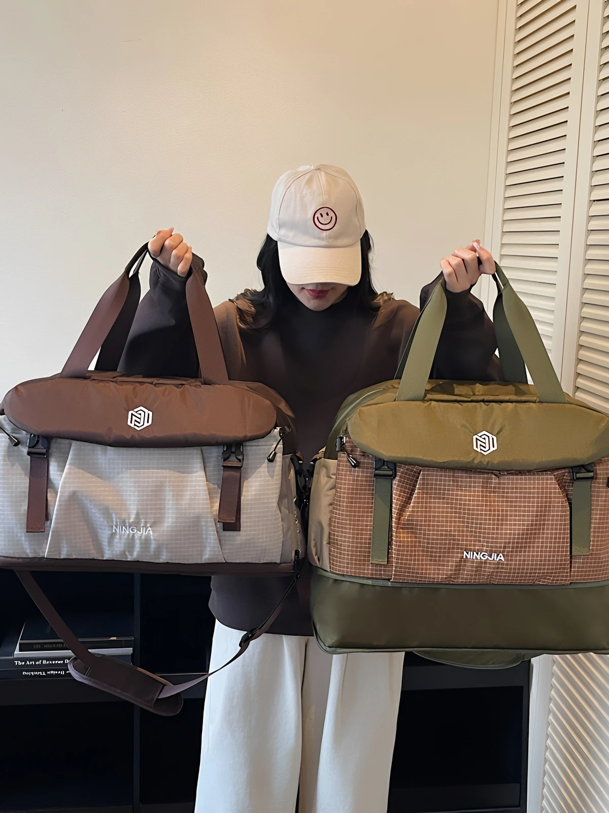 lightweight-waterproof-sport-fitness-bag-fashionable-travel-hand-luggage-short-trip-business-trip-portable-bag-storage-bag