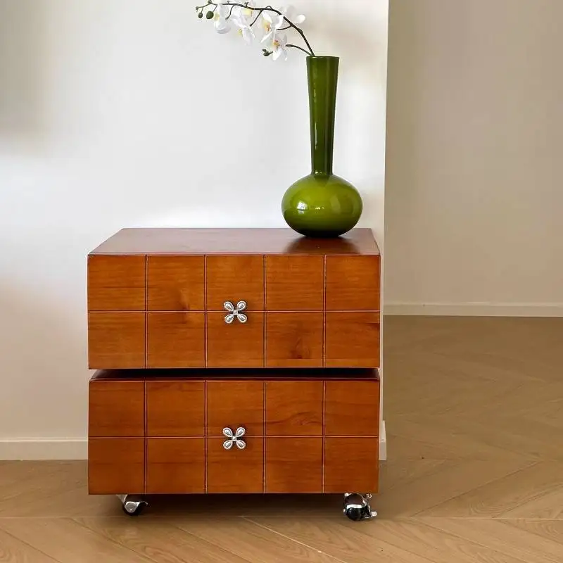 

Italian Brown Classic Nightstands Wood Design Modern Drawer Bedside Table Modern Narrow Unique Mesitas De Noche Furniture Home