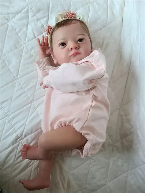 19Inch Unfinished Unpainted Blank DIY Doll Parts Reborn Vera Doll Kit With Cloth Body And Random Eyes Collectible Art Doll