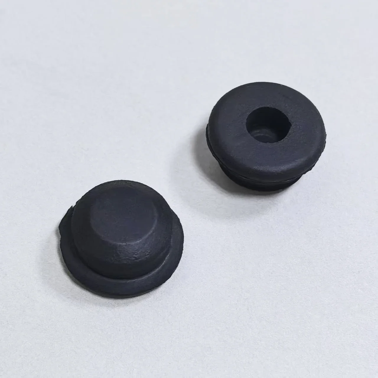 For KIA Borrego New Sorento Hyundai New Santa Fe Grand SantaFe Rear Handbrake Rubber Plug Rear Brake Disc Plug Hole Plug