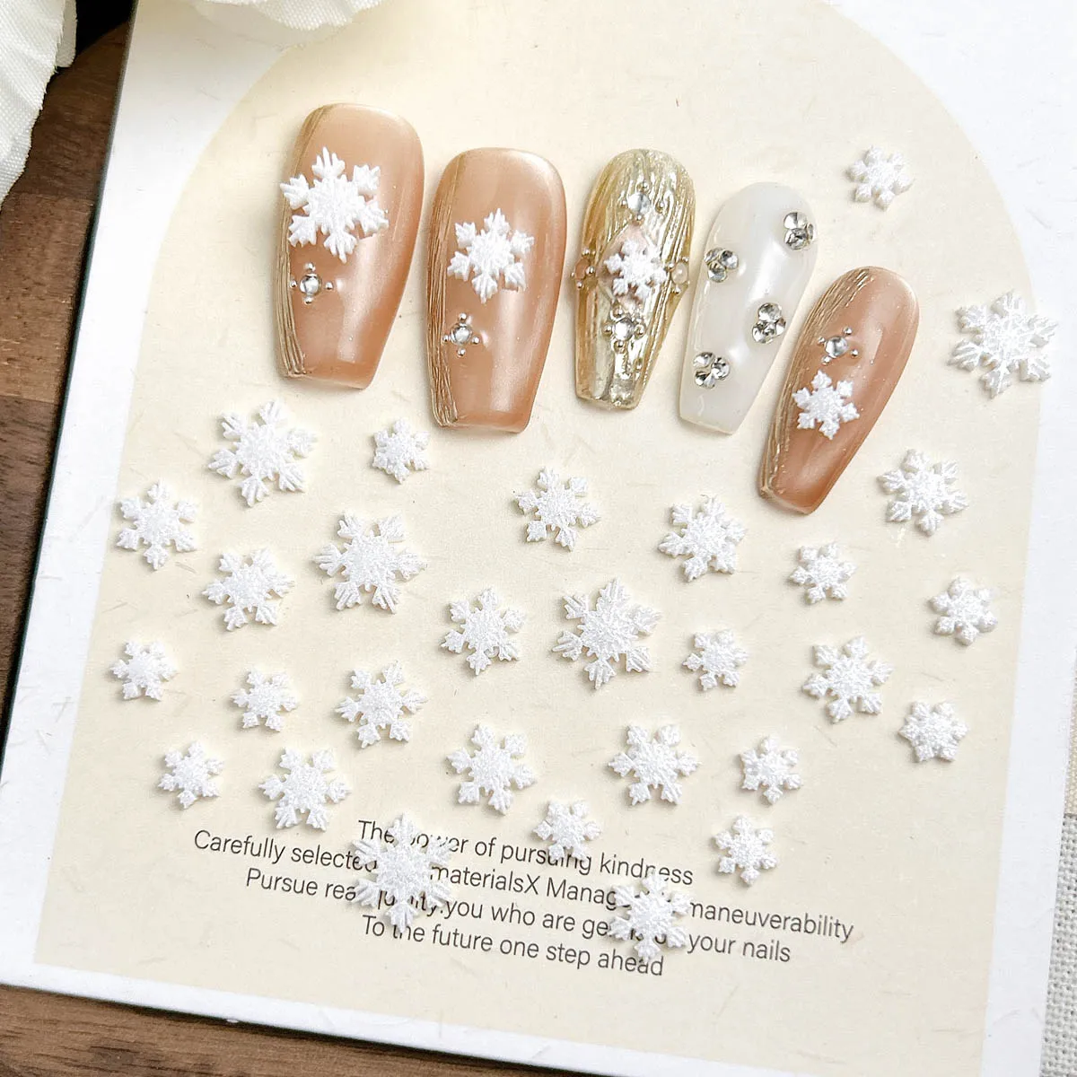 60PCS Creative Fine Sparkling White Snowflake Resin Nail Charms 3D Minimalist Hexagonal Snowflake Nail Art Decorations DIY Nails