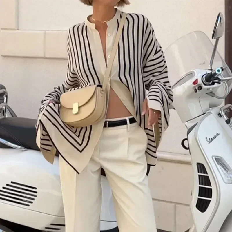 Women Casual Single Breasted Long Flare Sleeve Loose Striped Shirts O-neck Blouses 2024 Autumn New Female All-match Street Tops