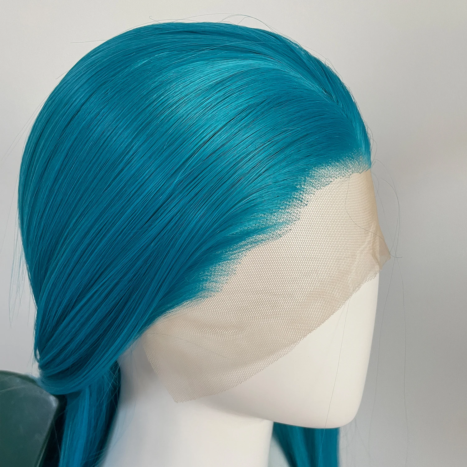 Hellwasserblaue 13 x 4 synthetische Lace-Front-Perücke für Frauen, 66 cm lange, gerade, leimlose Perücken, hitzebeständige Perücken, freier Teil – Detail 2