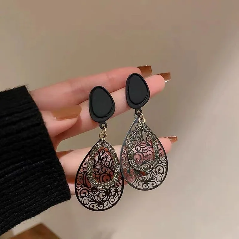 Korean Fashion Black Water Drop Shape Earrings for Women Wedding Party Earring Valentine\'s Day Christmas Jewelry Accessories