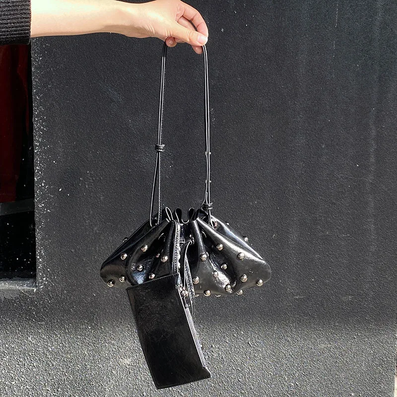 

Сумка на плечо из искусственной кожи, высококачественные сумки на шнурке, роскошные сумки-ведра с заклепками для женщин, женский клатч в стиле панк, новые кошельки