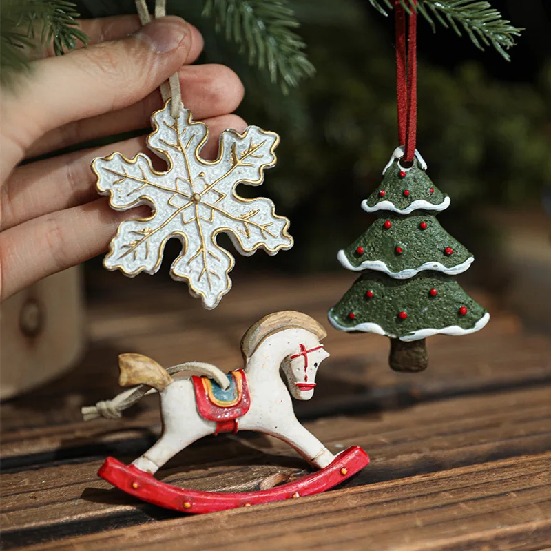 Christmas Hanging Ornament Resin Retro Painted Heart Star Snowflake Tree for Holiday Home Party Decor Colorful Lightweight
