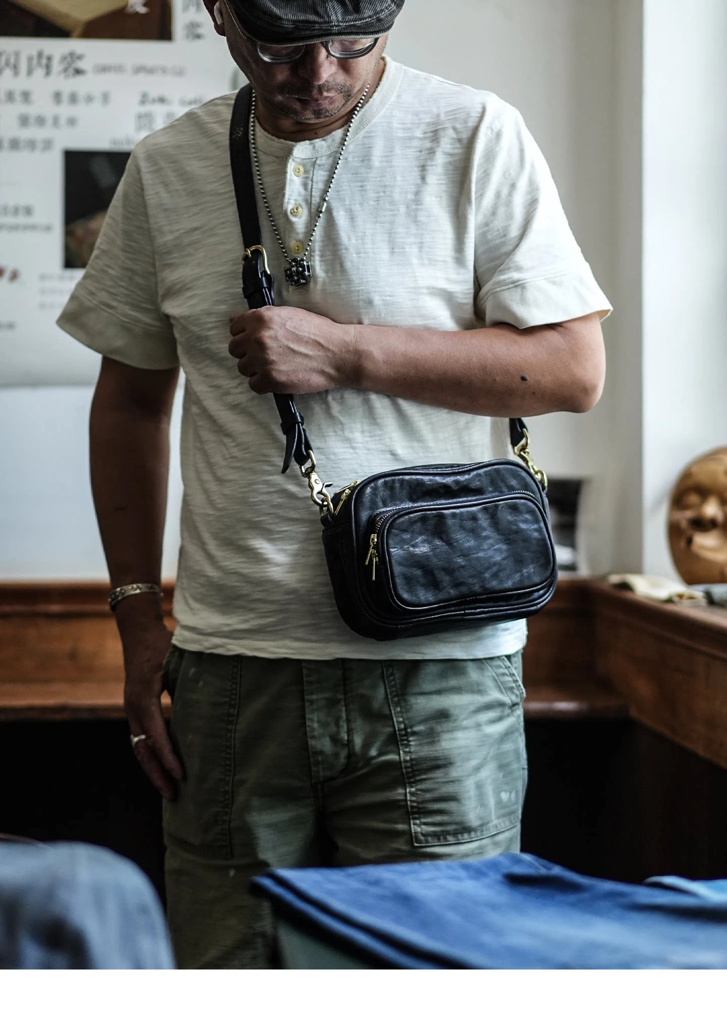 Vintage Designer Handgefertigte Mehrschichtige Umhängetasche aus Rindsleder für Herren, Lässige Modische Luxus-Schultertasche aus Echtem Leder – Detail 7