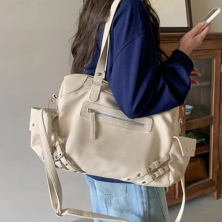 

2025 Новая модная повседневная сумка-локомотив в стиле ретро Spice Girl, корейская повседневная черная сумка-мессенджер большой вместимости, универсальная сумка через плечо