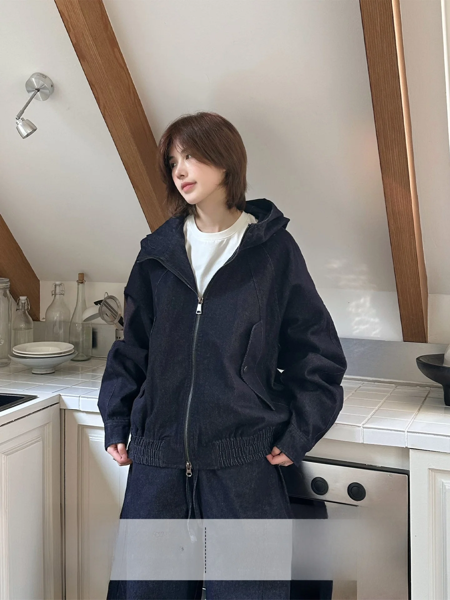 

Американская ретро-джинсовая куртка в стиле кэжуал, свободная, с капюшоном, для пар, унисекс, без бренда, из смесового полиэстера и хлопка