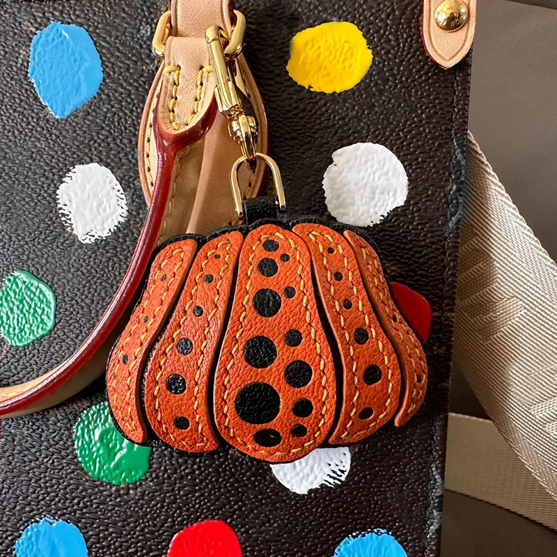 

Sheepskin Polka Dot Yellow Pumpkin Original Bag Accessories Handmade Genuine Leather Car Key Luxury Bag Pendant