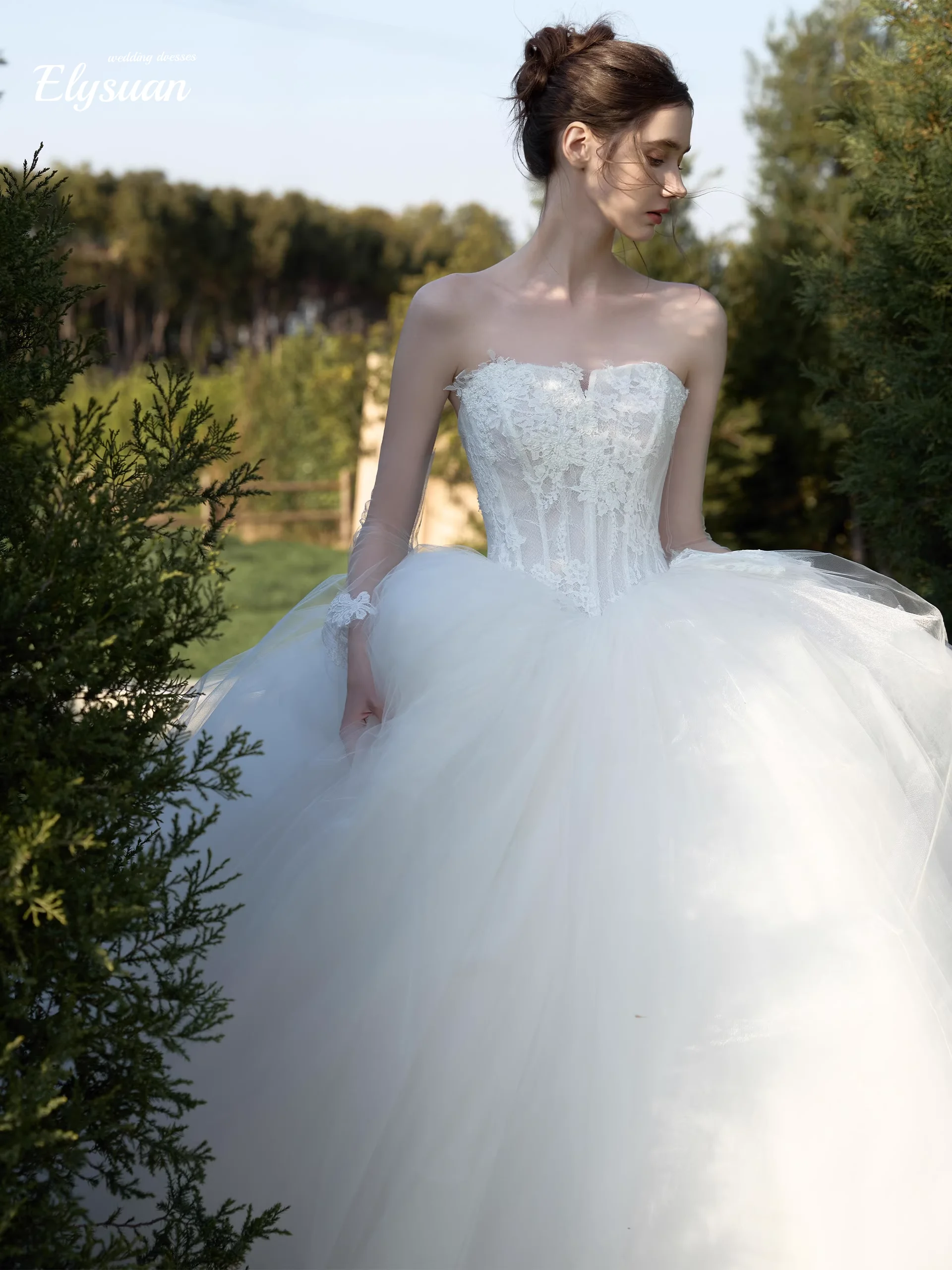 Customized New  Sweetheart Neck Lace Up Back Sleeveless Simple Ball Gown Wedding Dresses Robe