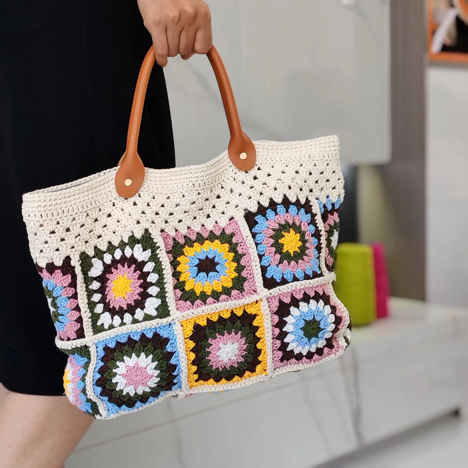 Boho Crochet Tote Bag for Women Handmade Granny Square Shoulder Bag Large Capacity Knitted Beach Bag Vintage Floral Handbag