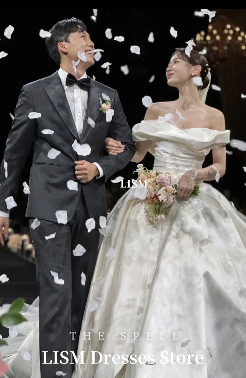 LISM Off Shoulder A-Line Simple Korea Wedding Dresses Soft Satin Long Elegant Bridal Dresses  웨딩드레스 Customized Corsets Back