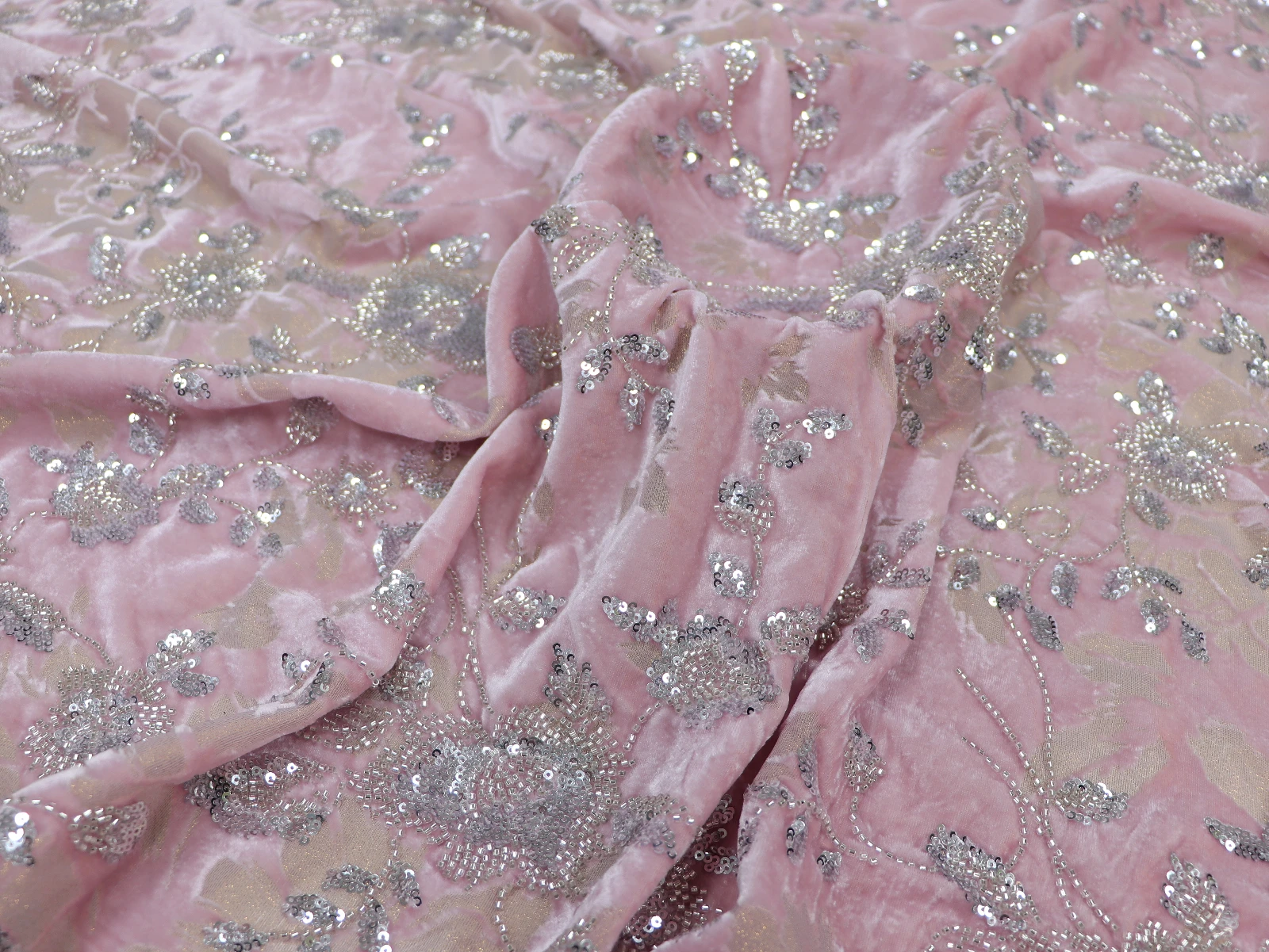 New black pink bead exquisite embroidery woven gold velvet fabric sewing top vest dress cheongsam designer fabric - Image 2