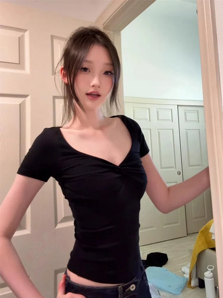 

Black Cross Women T-Shirt Summer Sexy Slim V Neck Short Sleeve Tees Korean Fashion Irregular Simple Casual Female Tops New