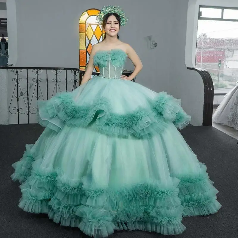 Fashionable Quinceanera Dress with Tiered Frilled Dress Pleat Strapless Belt Robe Quinceanera Rouge Custom Made