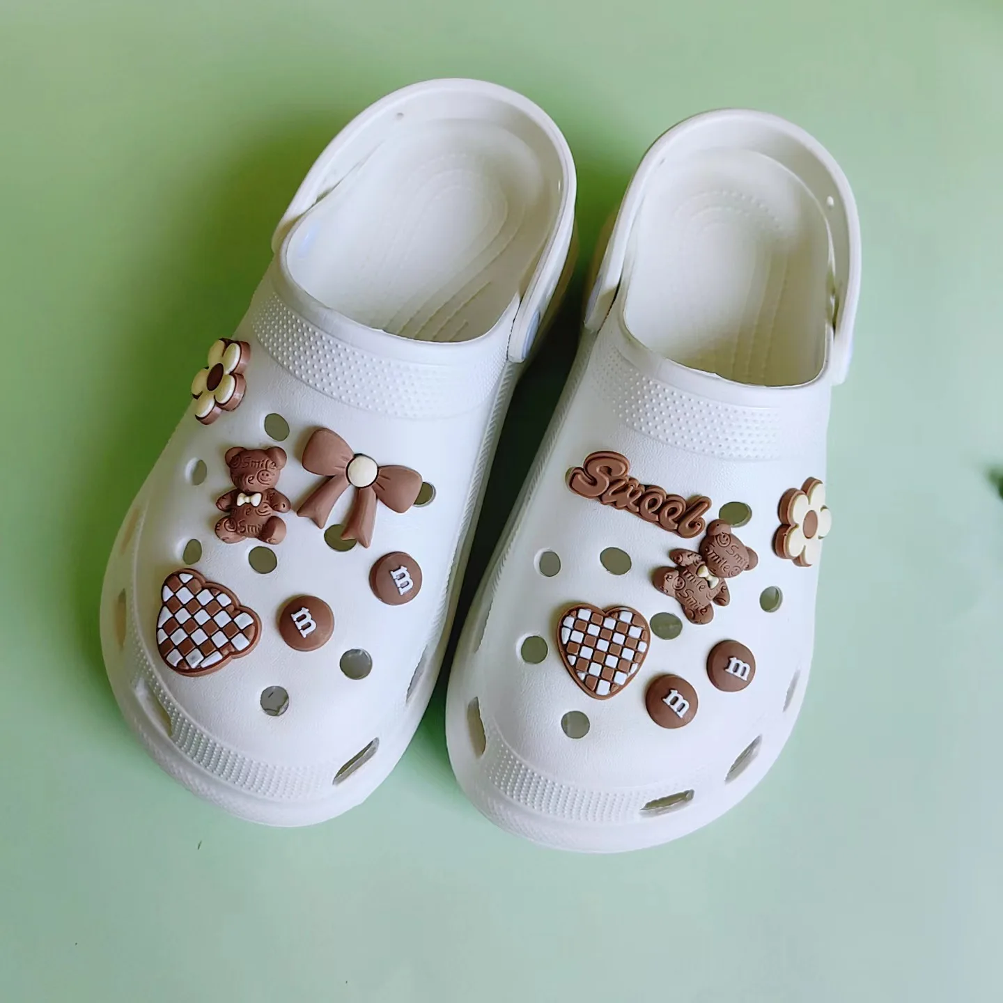 Cute Soft Gum Brown Bear Hole Shoe Charms Accessories Shoe Buckle Detachable M Bean Shoes Flower DIY Shoes Decorations