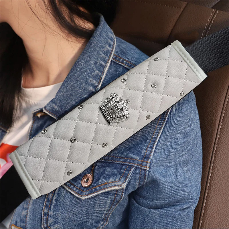 Image of Neue Universal Leder Auto Sitz Gürtel Abdeckung Diamant Kristall Krone Auto Schulter Pad Auto Styling Sicherheitsgurte Fall Auto Zubehör