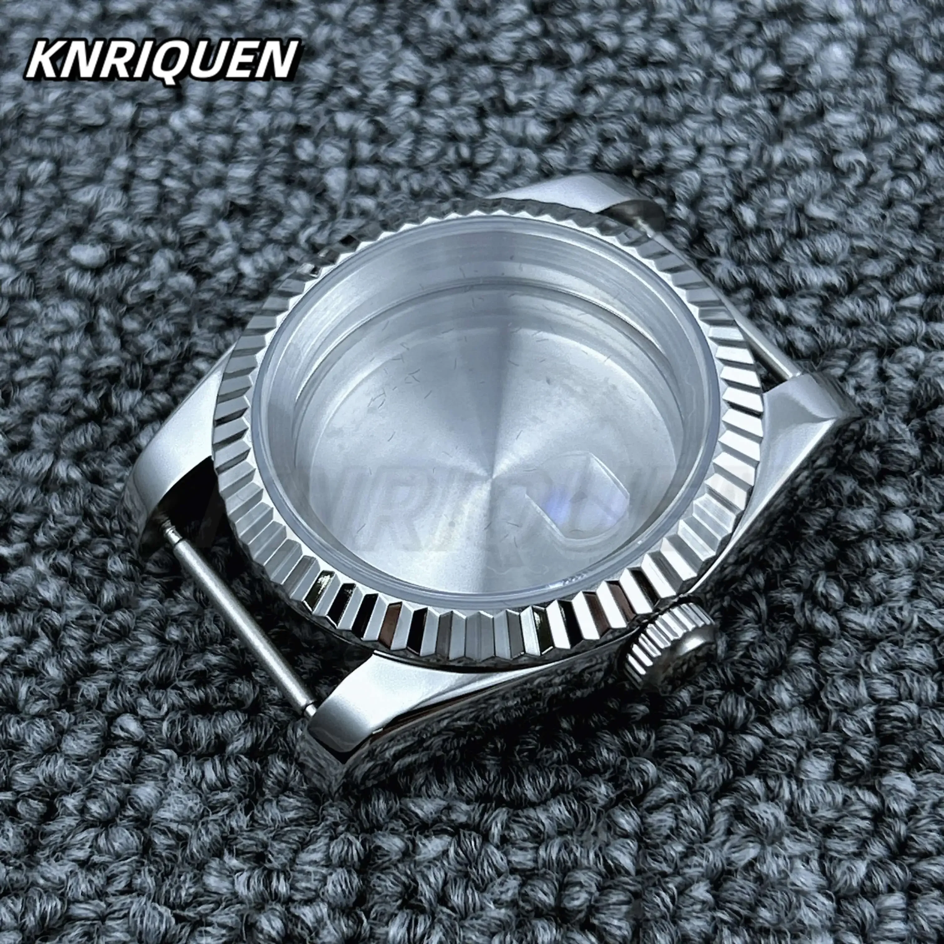 36mm 39mm Oyste-Date Glass Steel Bottom Watch Case with Sapphire Crystal for SK007 ModS Nh35 Nh36 Automatic Mechanical Movement