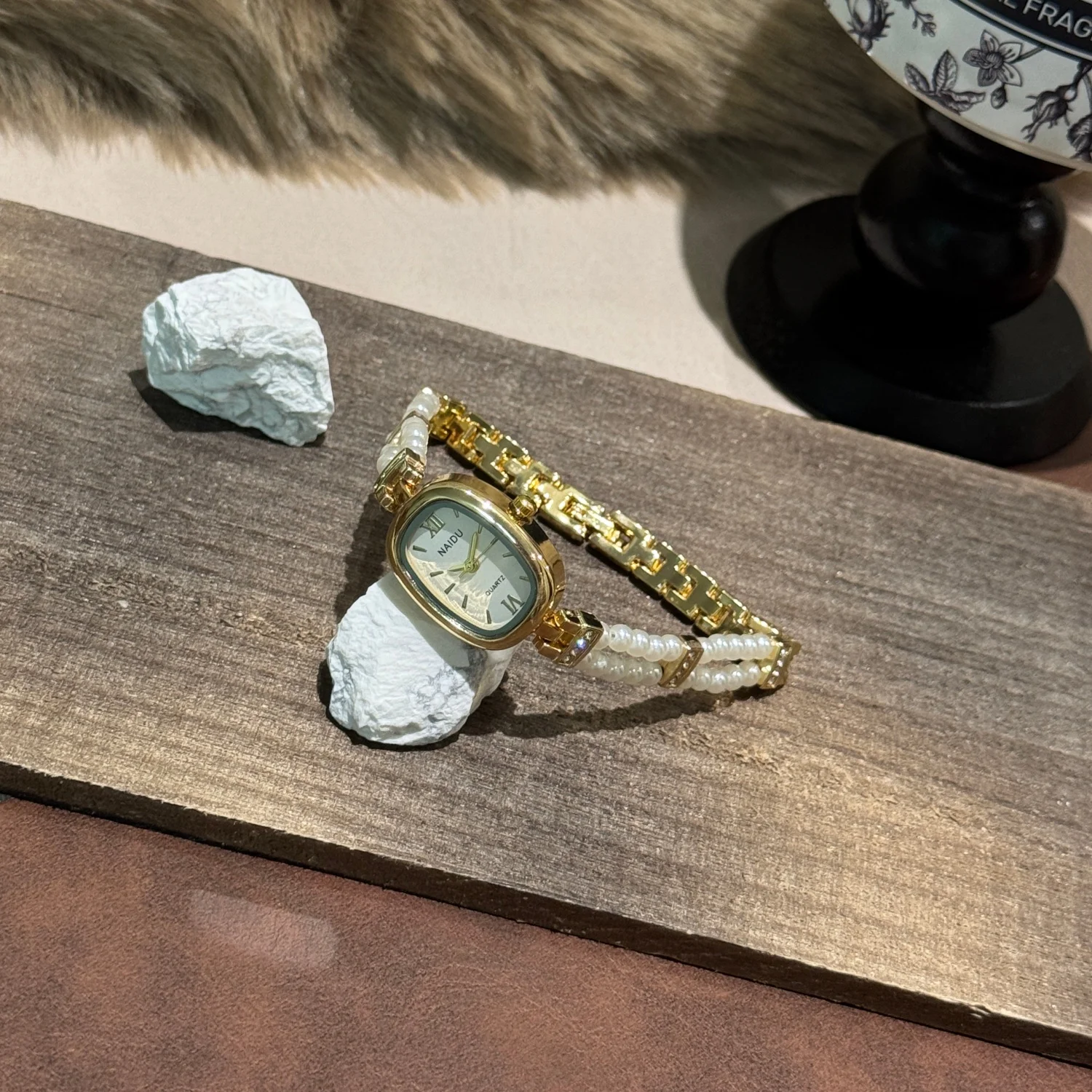 ساعة نسائية بحزام مرصع باللؤلؤ ساعة فاخرة للسيدات هدية سوار ساعة موضة كوارتز ساعات معصم للبنات ساعة Relojes Para Mujer