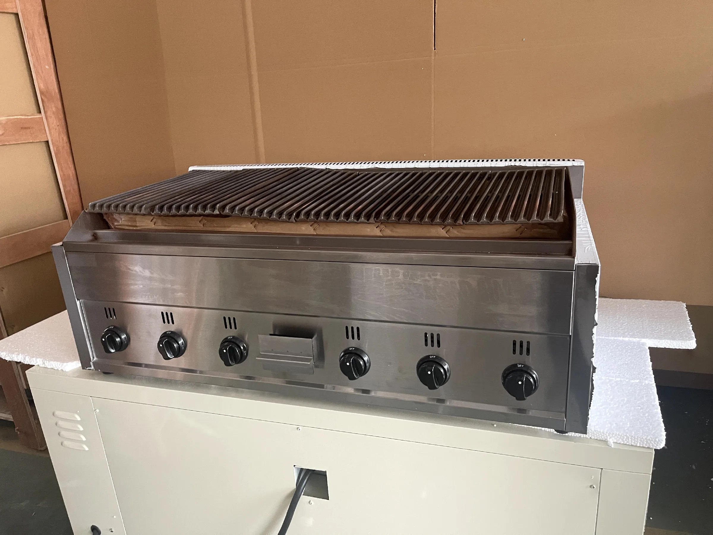 Stainless steel smokeless gas charcoal grill volcanic rock grill restaurant promotion - Image 5