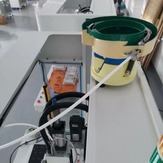 High Accuracy Heat Nut Insert Setting Molding Machine With Vibratory Bowel Nut Feeding for Automotive Industry