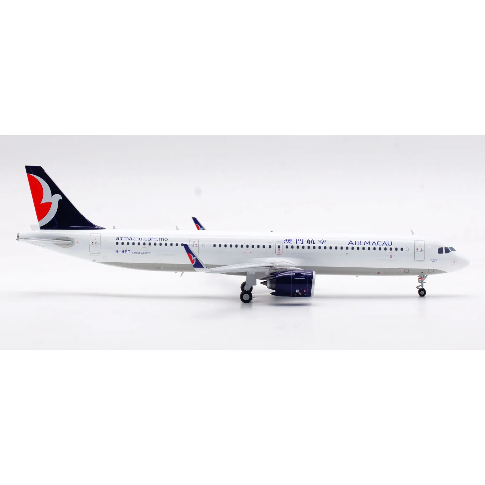 XX20135 سبيكة تحصيل طائرة هدية JC أجنحة 1:200 الهواء ماكو ايرباص A321neo دييكاست طائرة طائرة نموذج B-MBT مع حامل