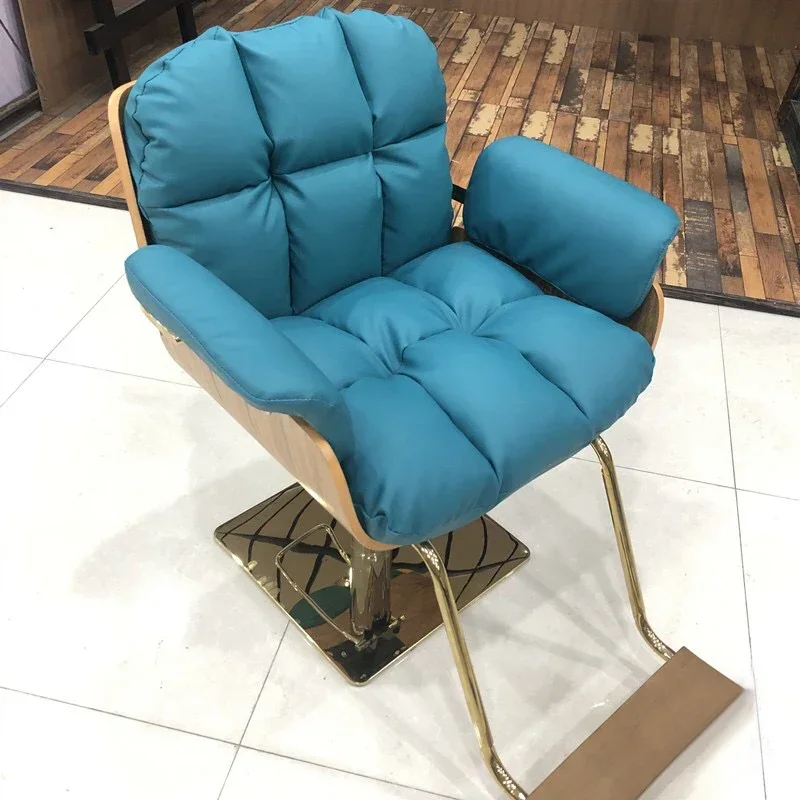 Luxury Personalized Barber Chair Gold Leg Rest Aesthetic Trendy Chair Swivel Professional Cushion Cadeira Salon Furniture