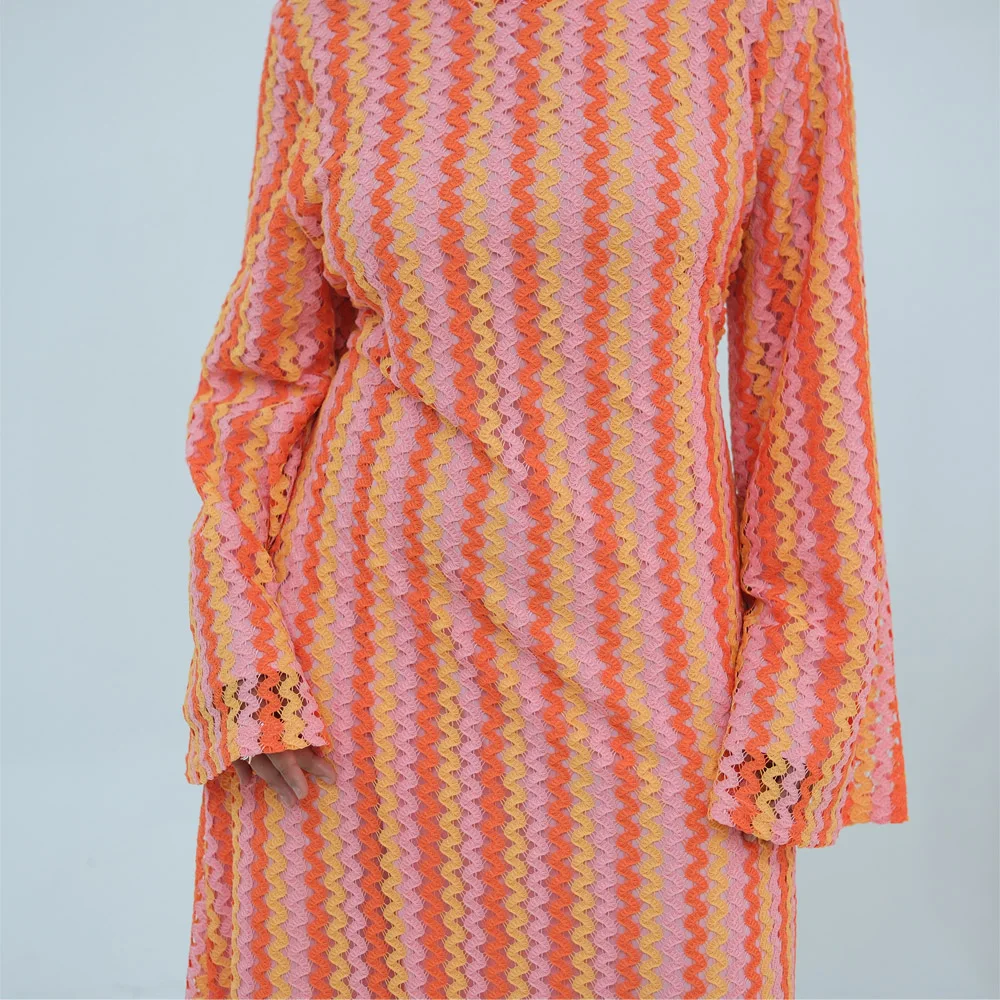 Boho-Chic Vibe Modest Muslimah Abaya Dress Resort Wear Regular-Fit V-Neck Artistic Multi-Tone Crochet Knit Islam Hijabi Robe