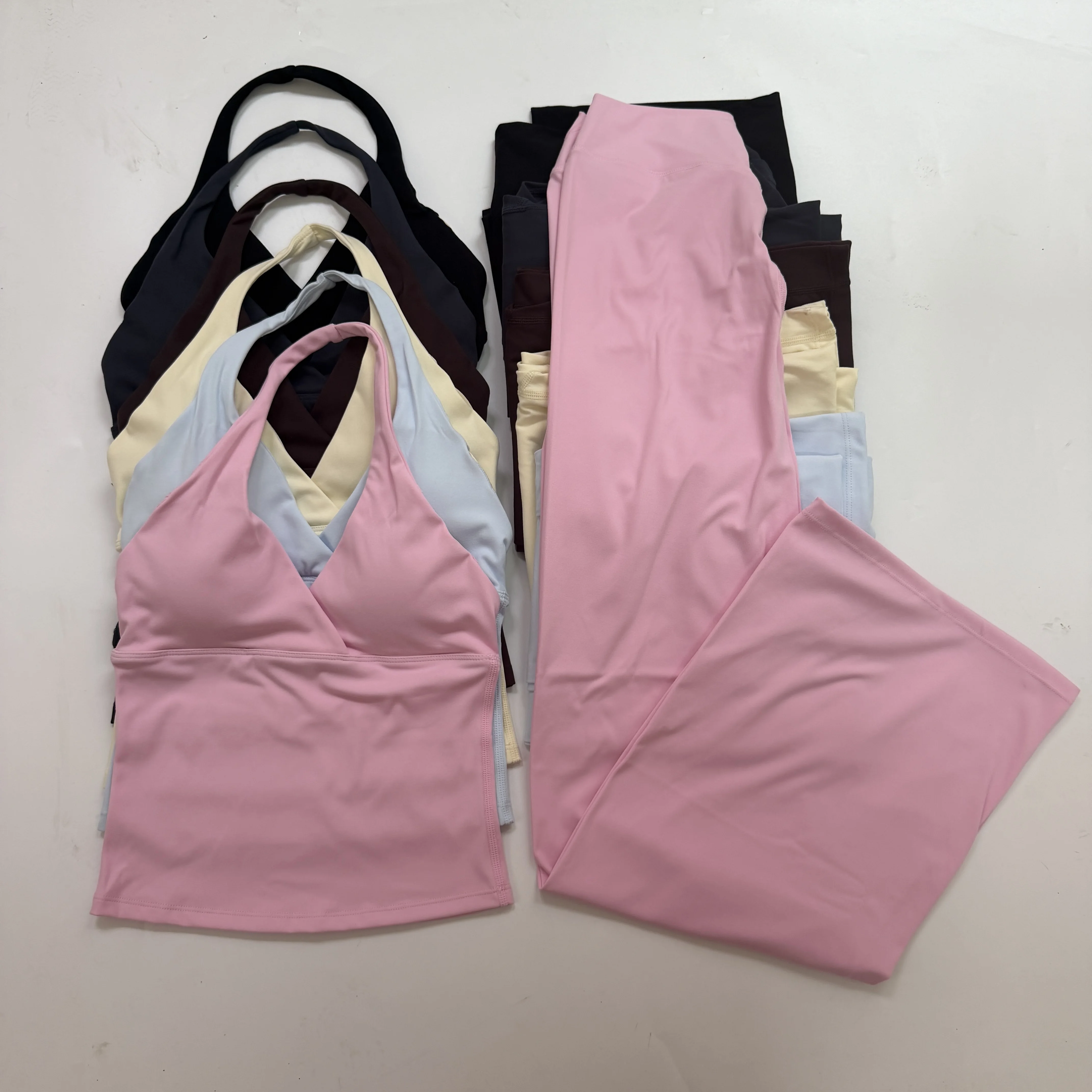 Two-piece women's fitness set - V-neck padded short top without straps, high-waisted sports pants, solid color, soft and breathable