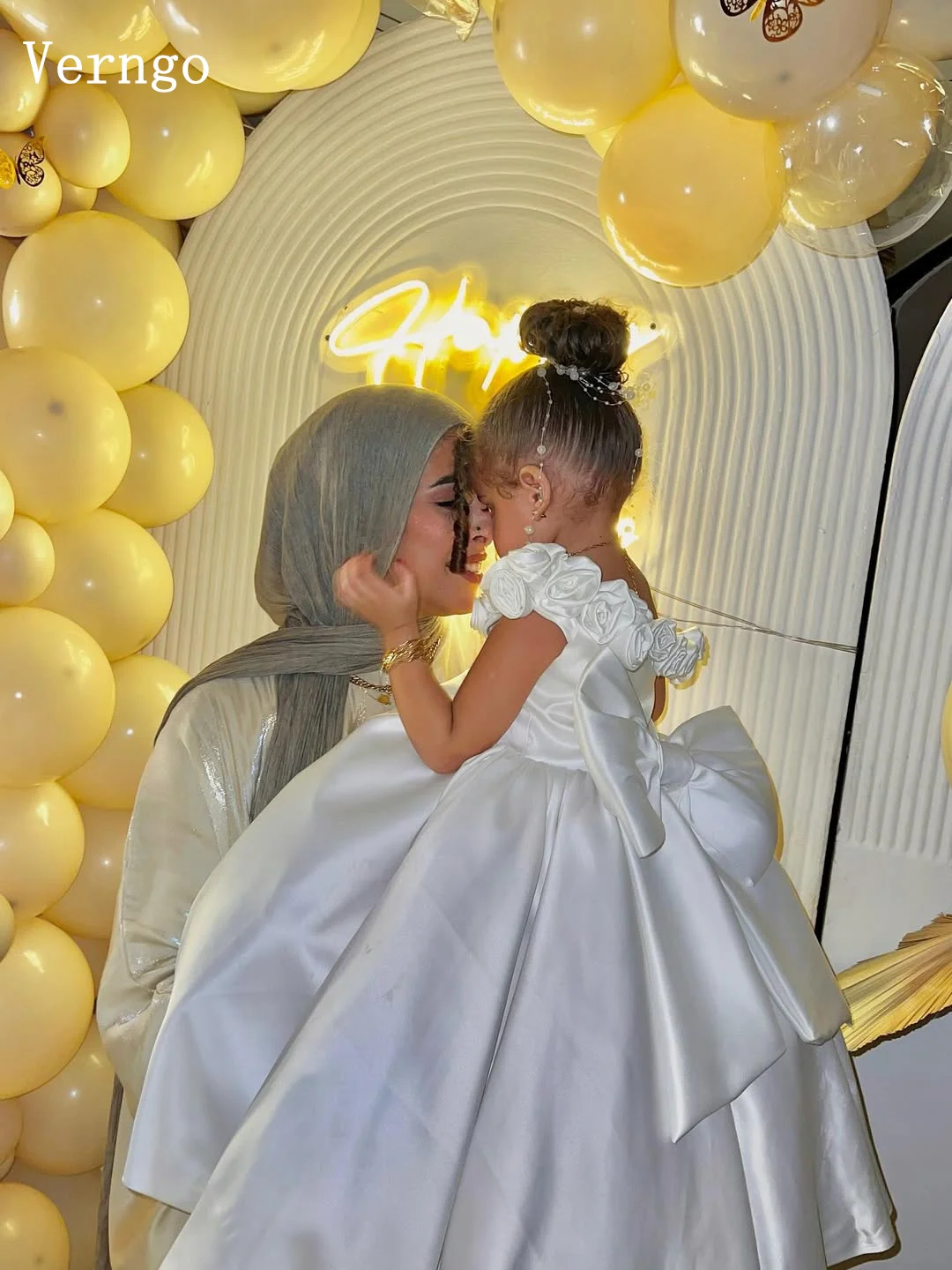 Verngo Elfenbein Satin Prinzessin Mädchen Blumen Kleid Schulterfrei Kindergeburtstag Partykleid Elegantes Promi-Kleid Maßgeschneidert